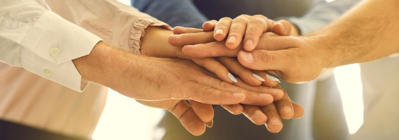 Spojujeme odborníky. Měníme systém. Pomáháme lidem.