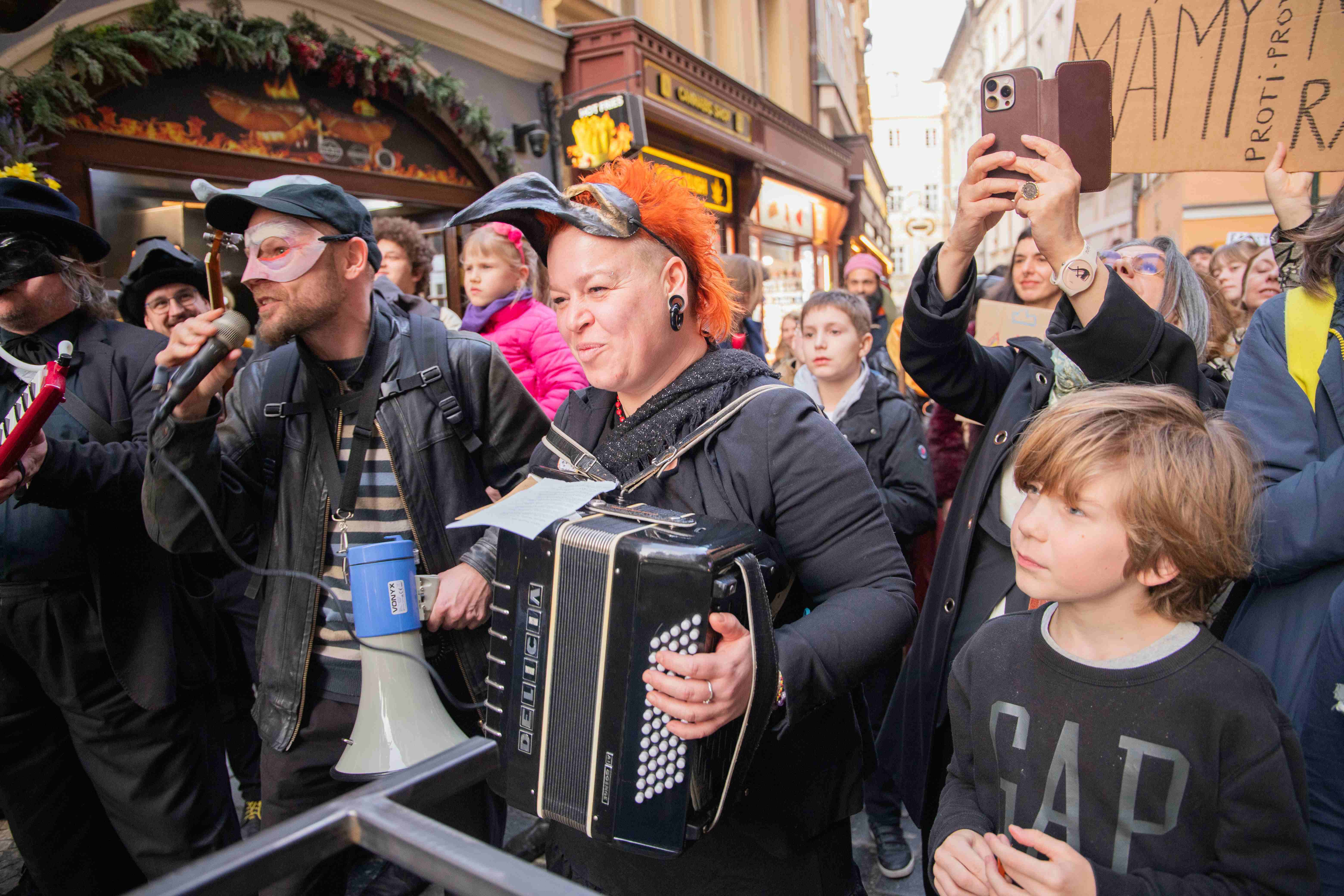 Support good sound for the Velvet Carnival events!