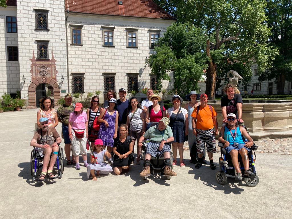 PUTOVÁNÍ S OSLEM 2023 - letní tábor pro lidi s hendikepem