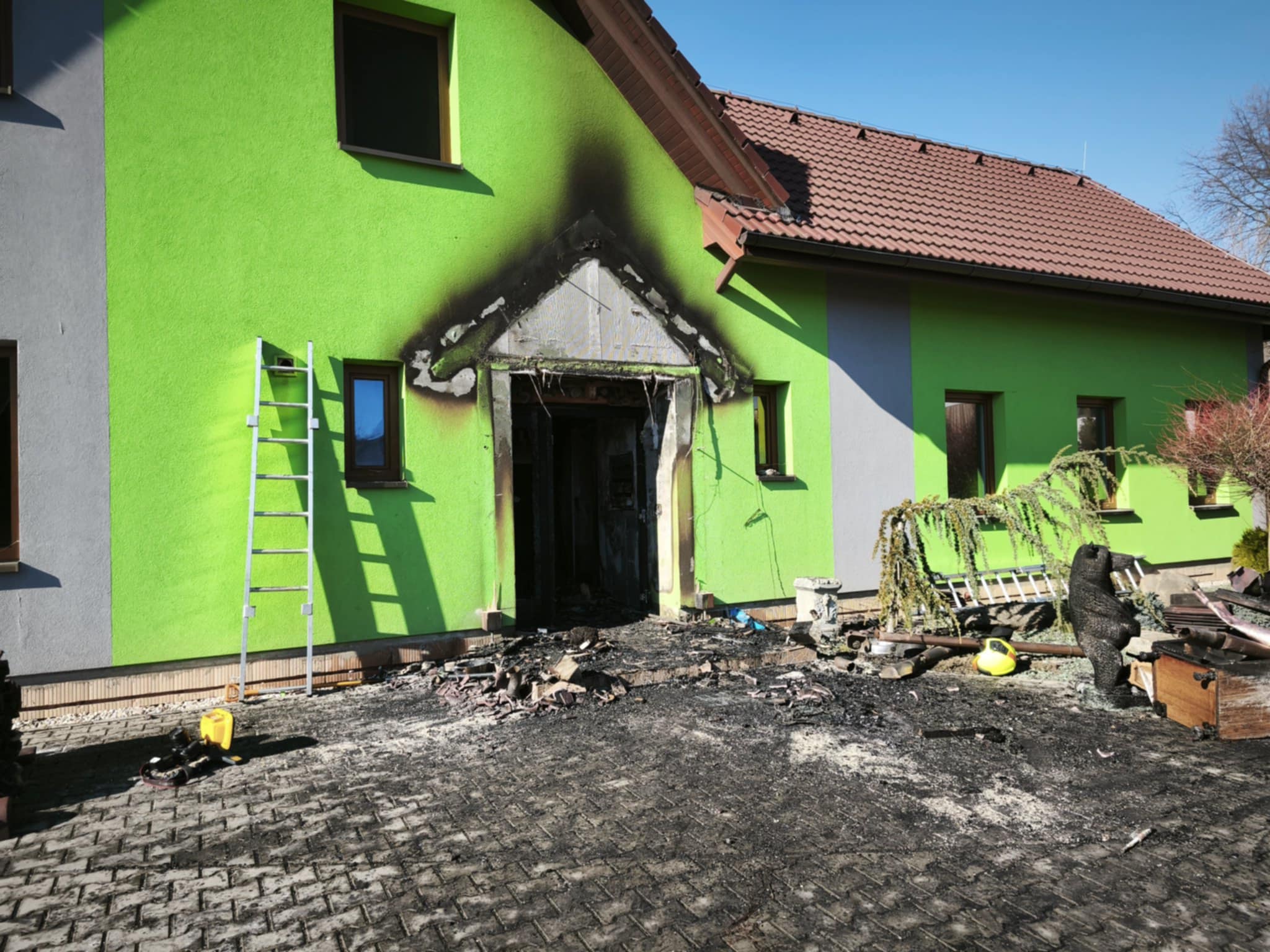 Pomoc rodině po požáru domu v Horní Lidči