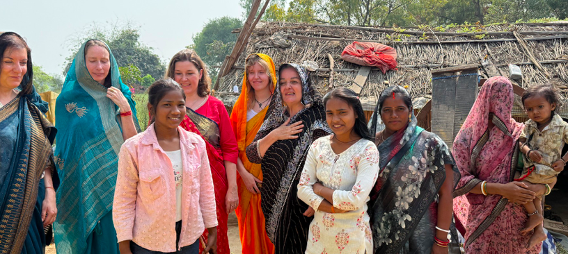 Šicí dílna a centrum pro ženy v indickém Gangapuru