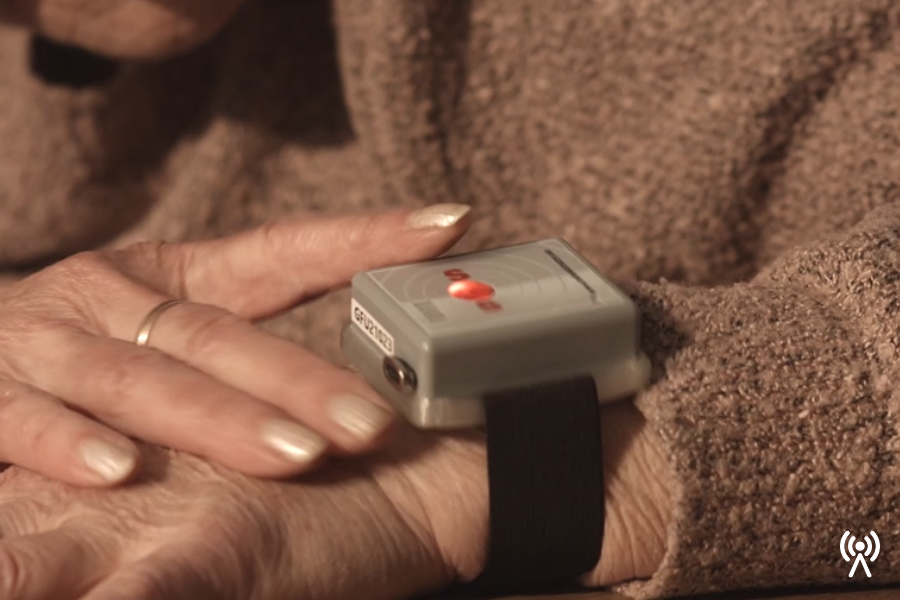 DOMA V BEZPEČÍ s SOS tlačítkem