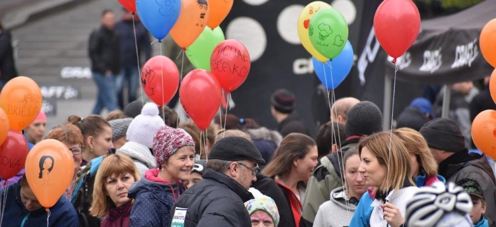 Inflate your virtual runner to support charity run for children with visual handicap