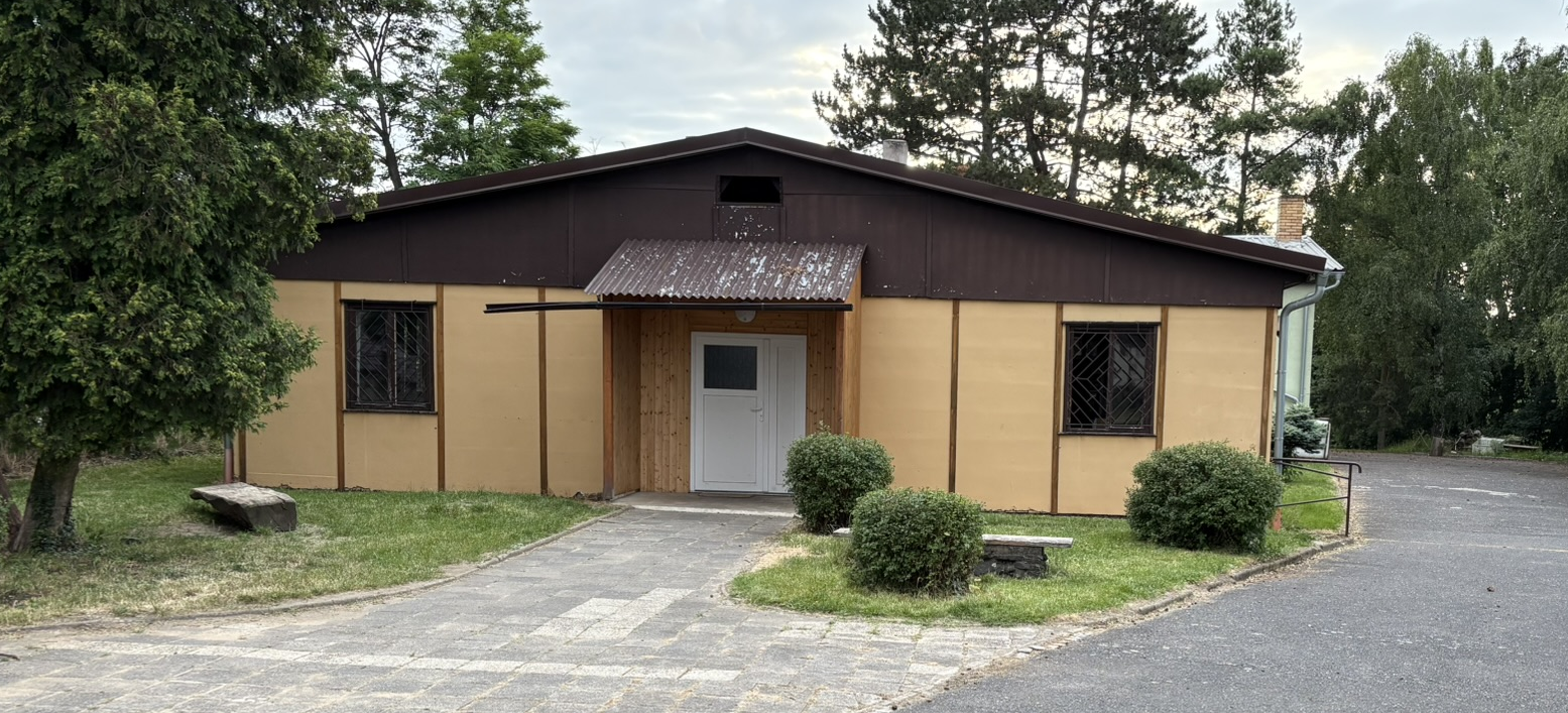 Nová okna do klubovny v Čáslavi