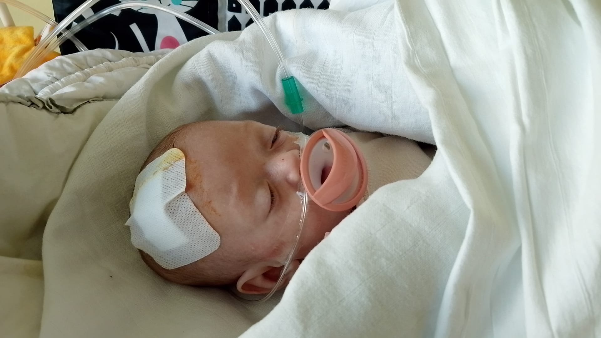 Každý nádech se počítá: miminko Leontýnka a dívka Lilly bojují se selháním plic