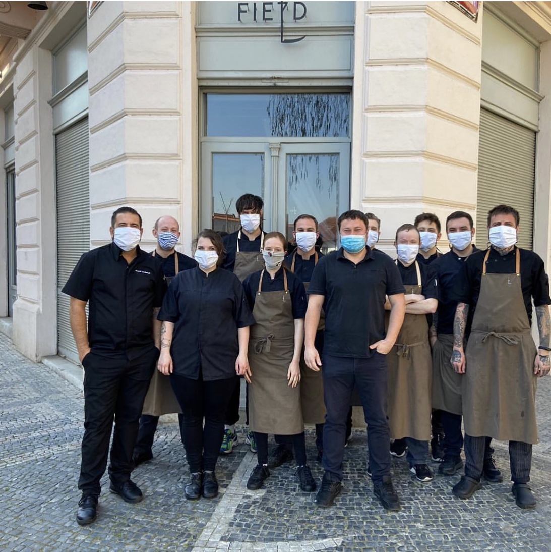 Obědy pro důležité lidi v prvních řadách