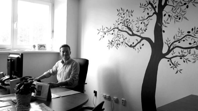 Proglas: pevný, povzbudivý a empatický