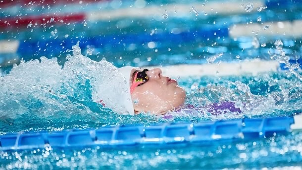 Alex Borská "plave" pro hospic 2025