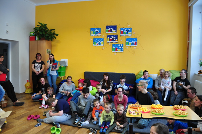 K narozeninám novou školu