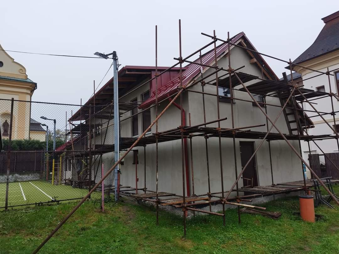 Dokončení klubovny pro bělské skauty