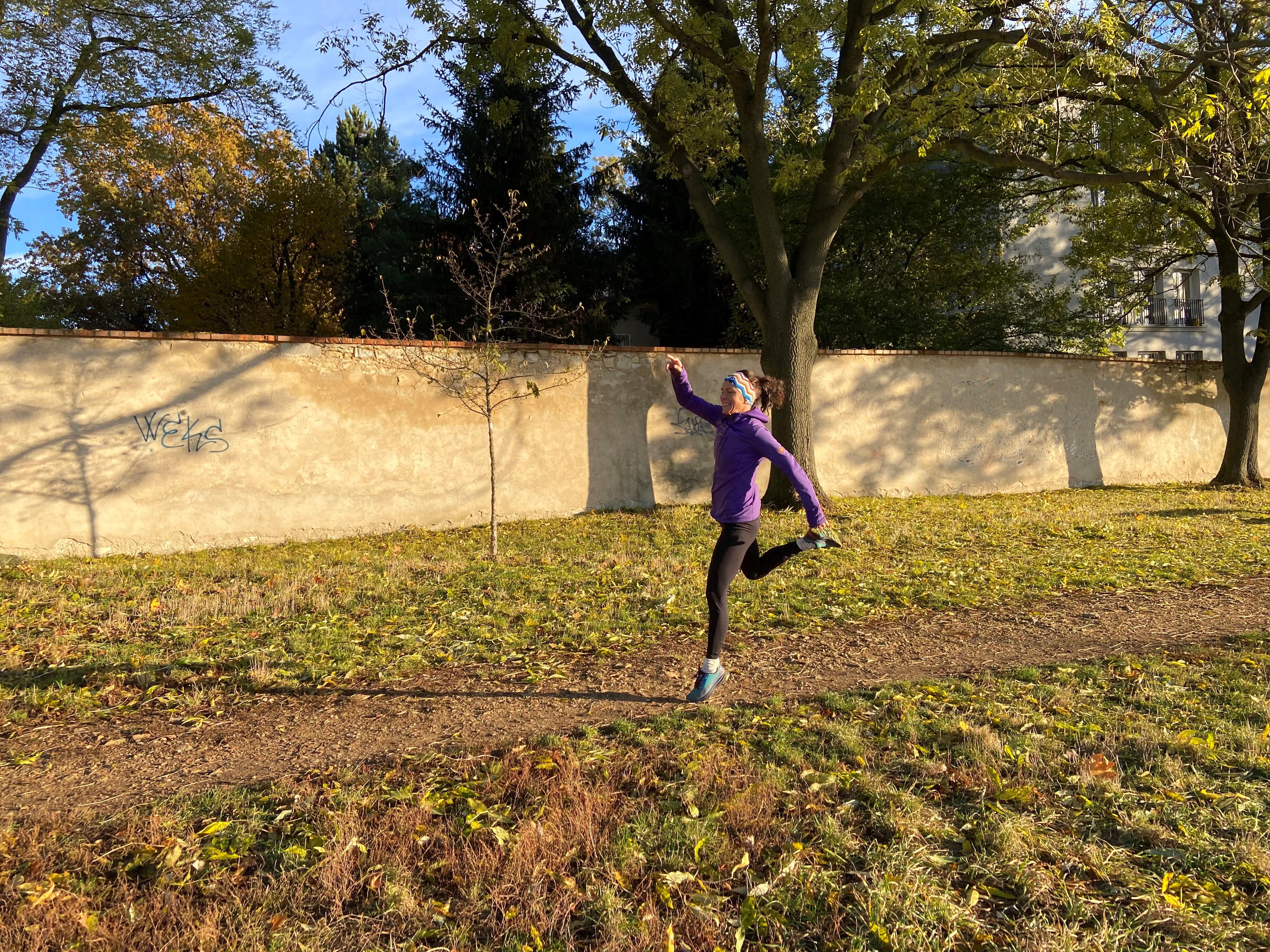 Poběž se mnou, dáme si kafe a dort! Anebo zůstaň doma a pošli peníze dětem na skvělý projekt Město patří všem.