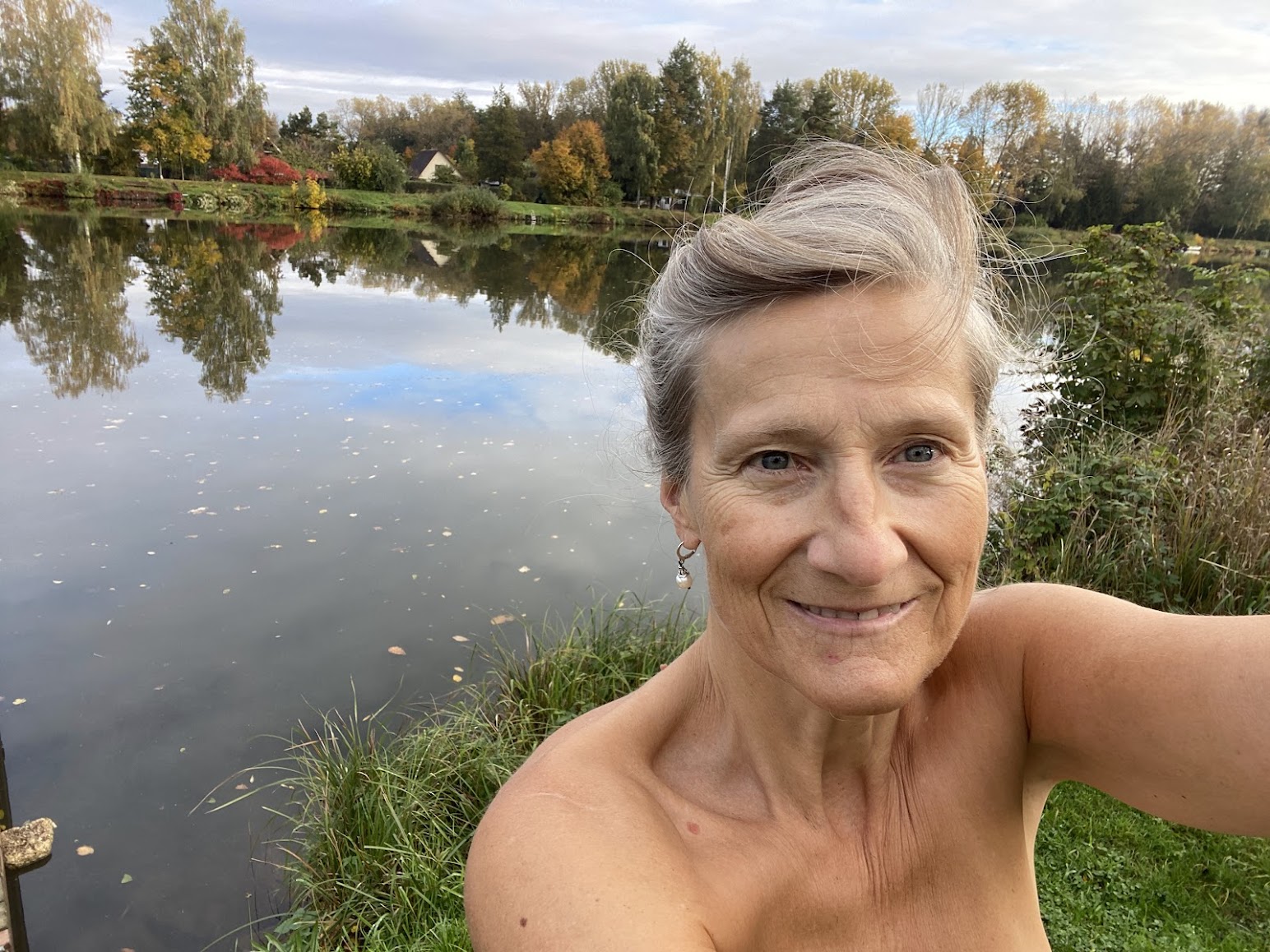 I go into the icy water for all the winter season — you go into the donation campaign. Fair deal.  Support the Heroines! Support Forum 50%!