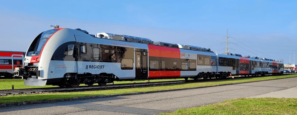 Modern Czech regional train illustrating competitive tendering benefits
