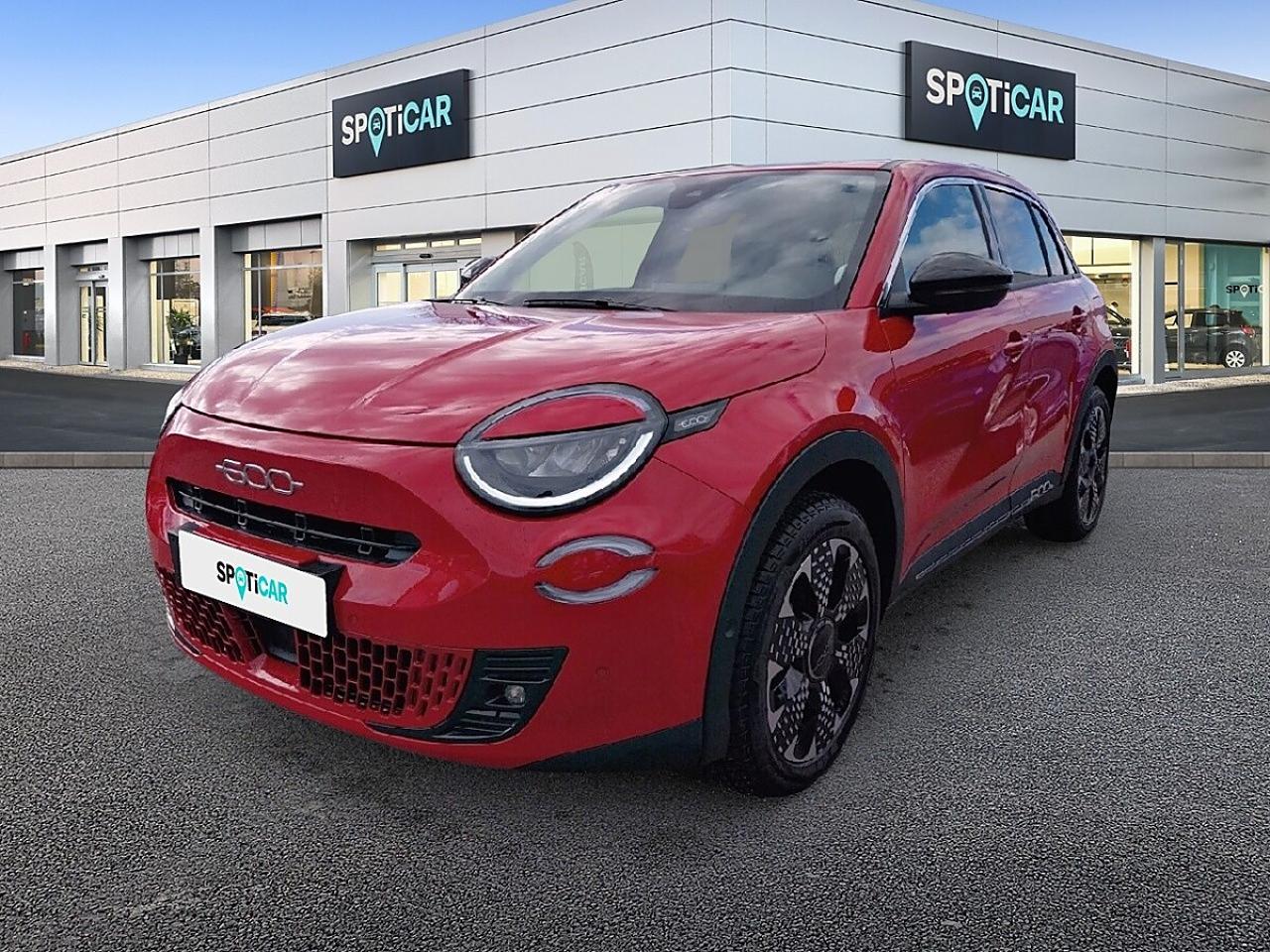 FIAT FIAT 600 Gebrauchtwagen ROT Hybrid Elektro/Benzin