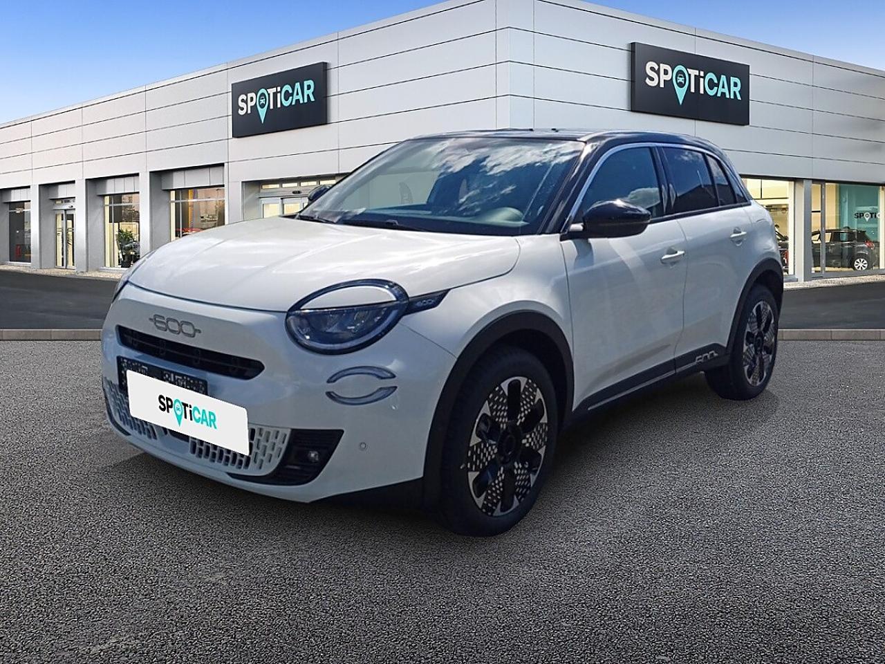 FIAT FIAT 600 Gebrauchtwagen Bianco Sempione/Dach Hybrid Elektro/Benzin