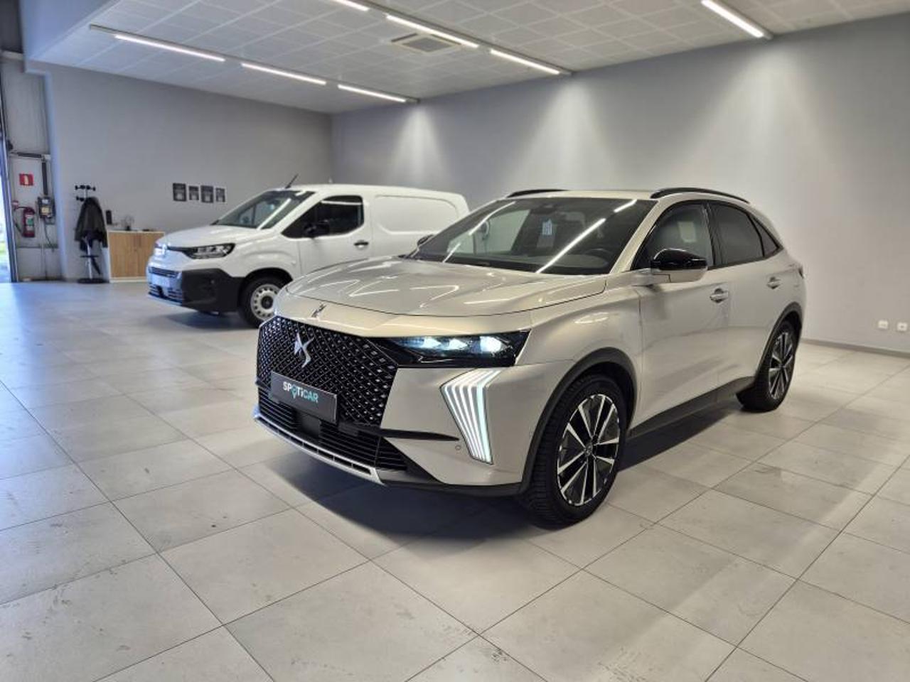 DS DS DS 7 CROSSBACK Occasion beige hybride benzine elektrisch 2024