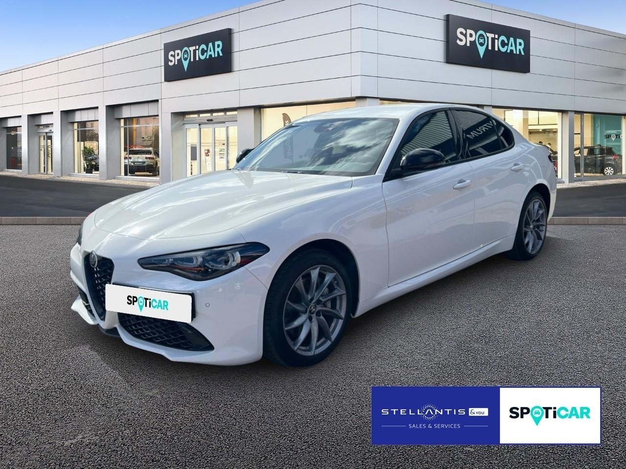 ALFA ROMEO ALFA ROMEO GIULIA Gebrauchtwagen weiß Benzin