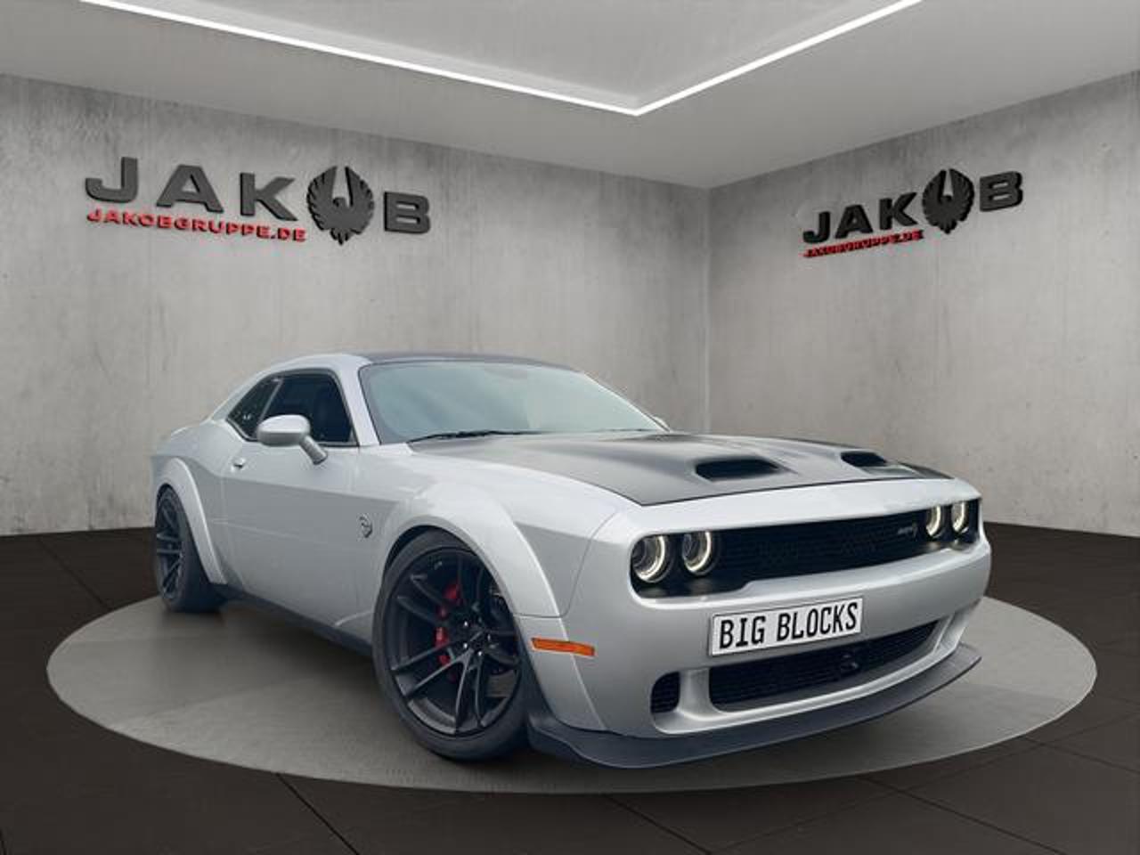 Dodge Challenger 