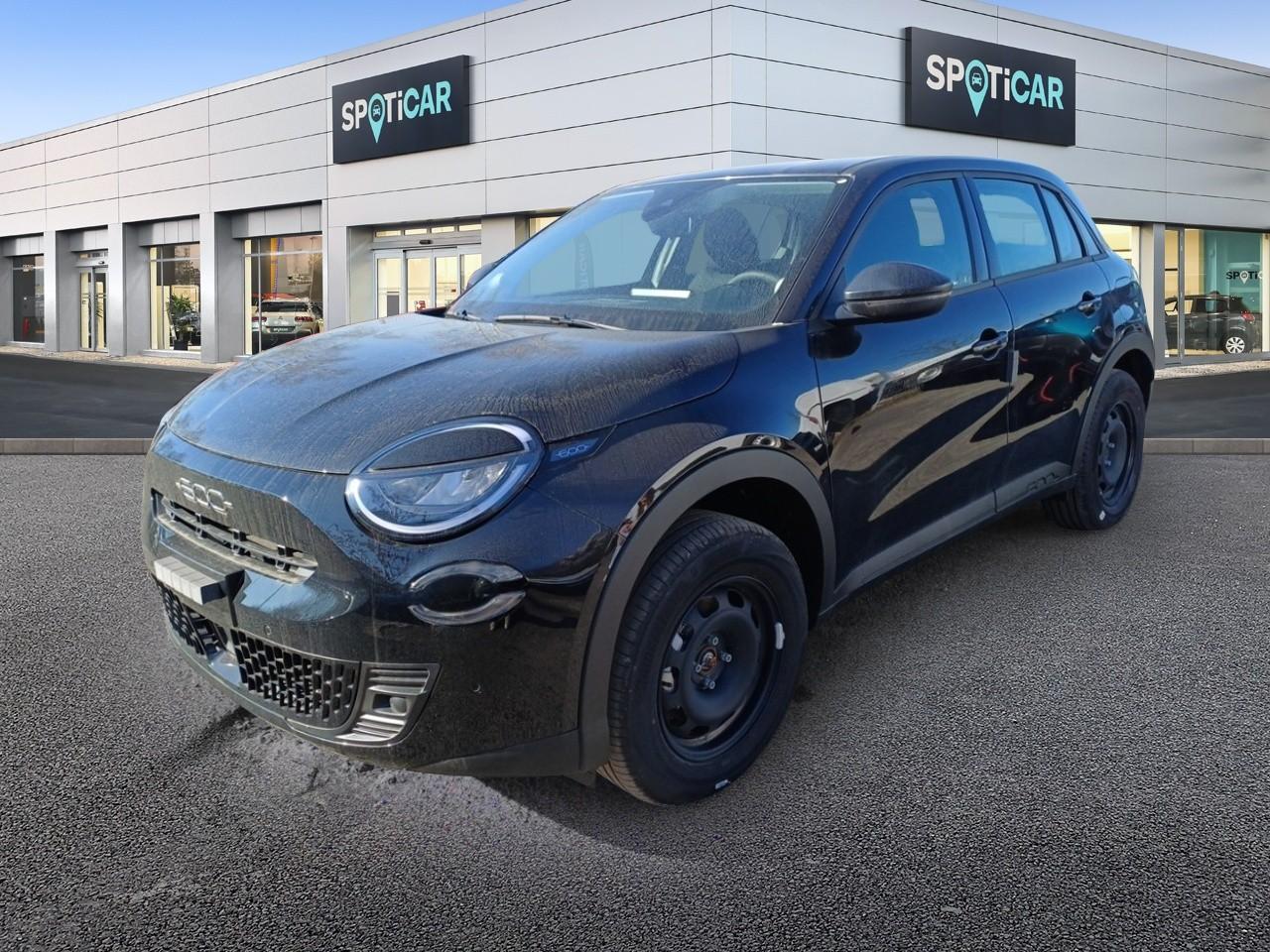 FIAT FIAT 600 Gebrauchtwagen schwarz Hybrid Benzin