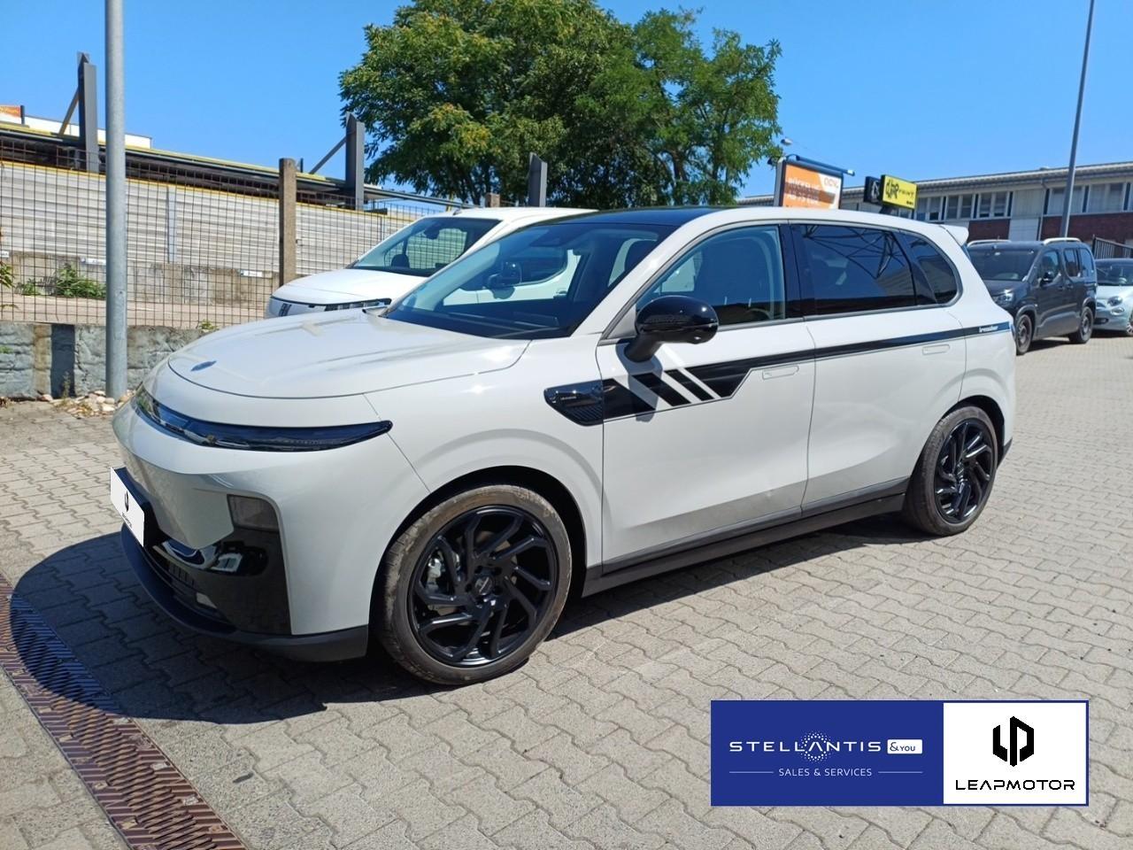 LEAPMOTOR LEAPMOTOR B10 Gebrauchtwagen grau Elektro