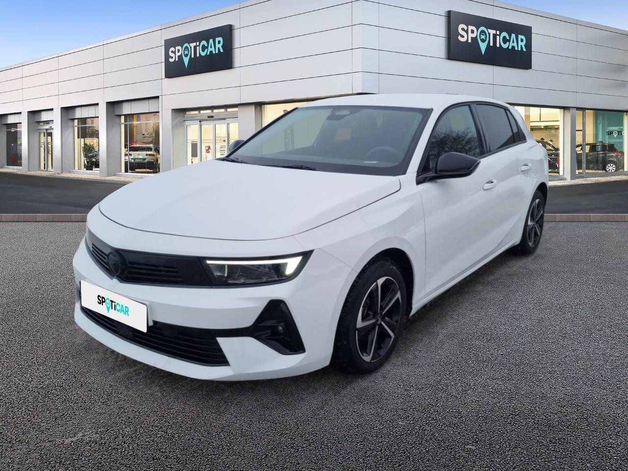 OPEL OPEL ASTRA Gebrauchtwagen weiß Benzin