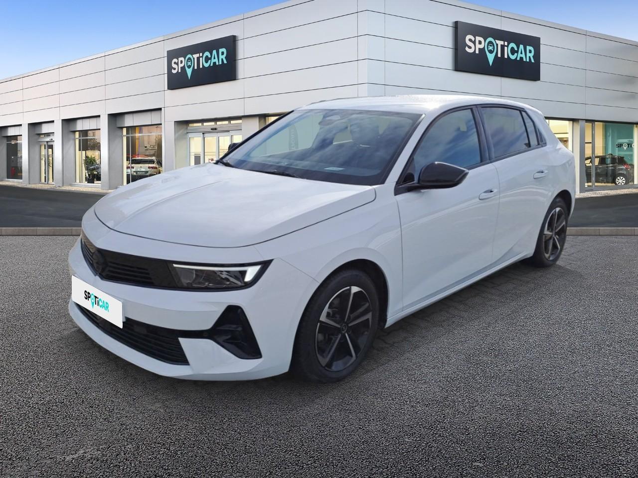 OPEL OPEL ASTRA Gebrauchtwagen weiß Benzin