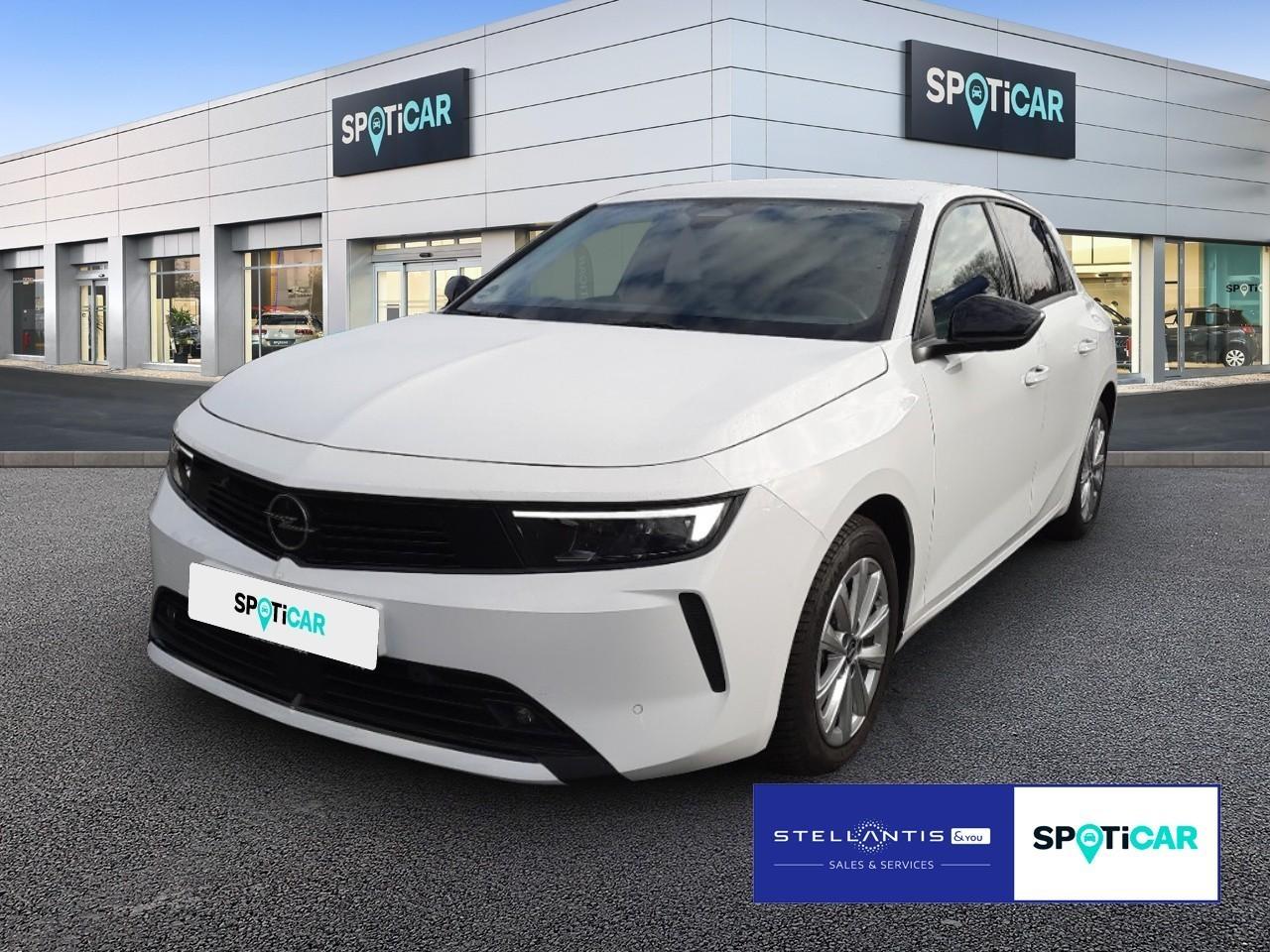 OPEL OPEL ASTRA Gebrauchtwagen weiß Benzin