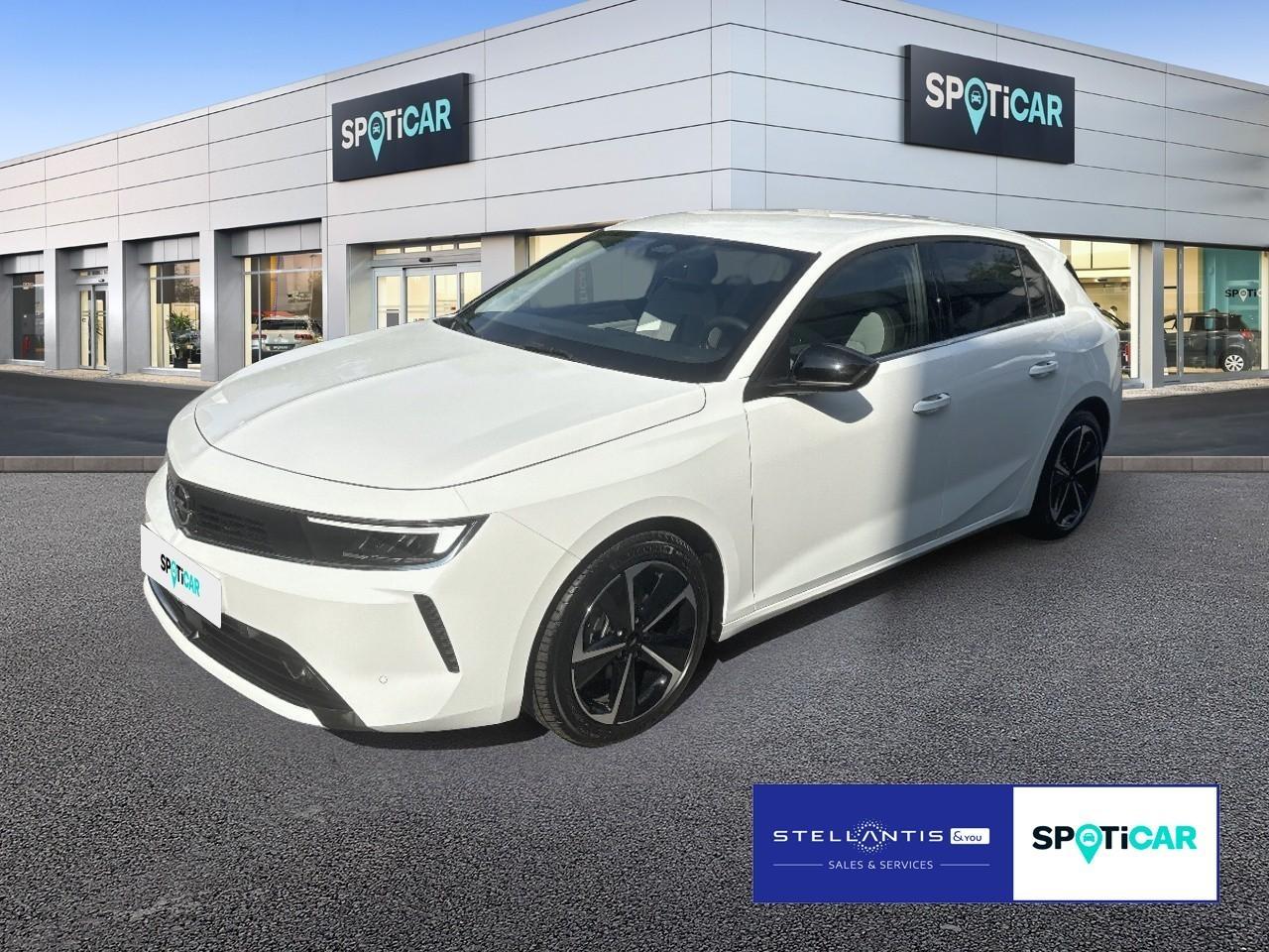 OPEL OPEL ASTRA Gebrauchtwagen weiß Benzin