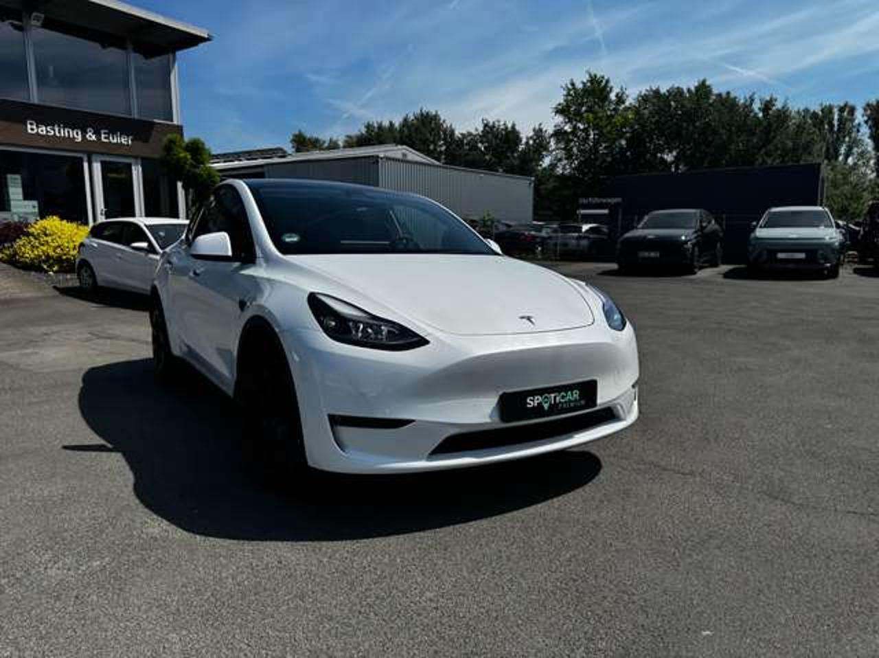 Tesla Model Y 