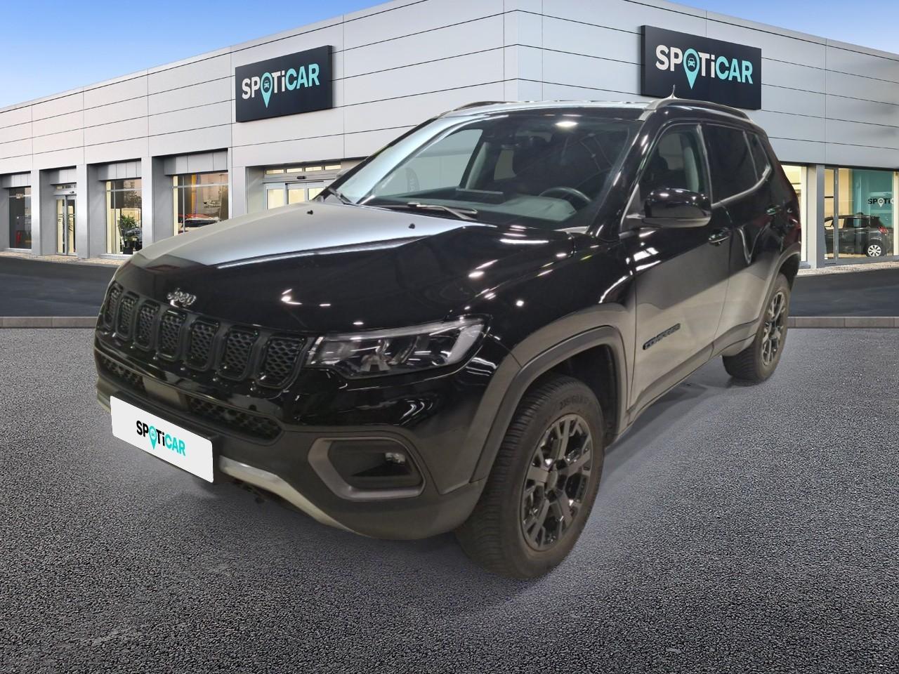 JEEP JEEP COMPASS Ocasión Negro eléctrico / gasolina 2024