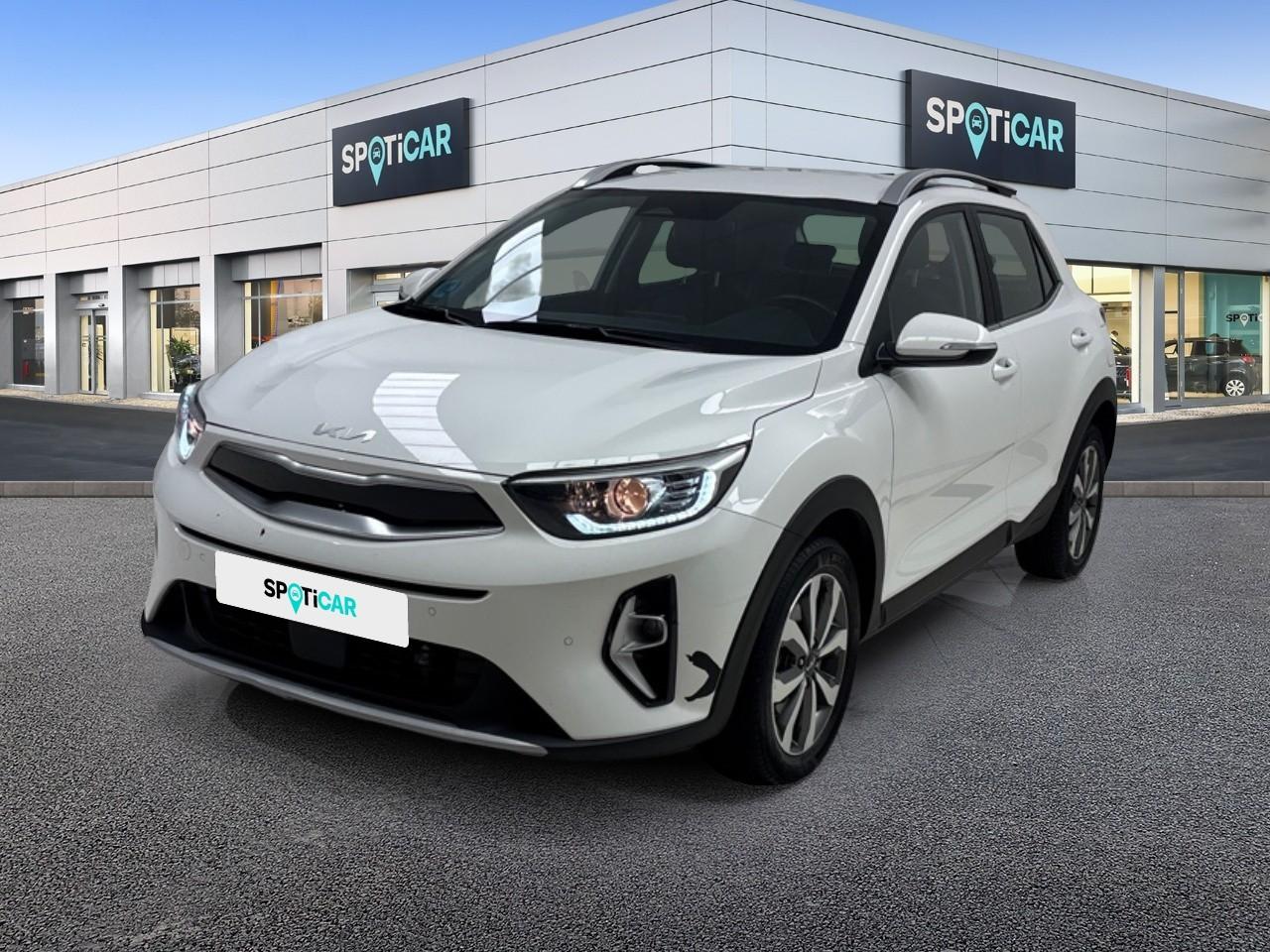 KIA KIA STONIC Ocasión Blanco gasolina 2021