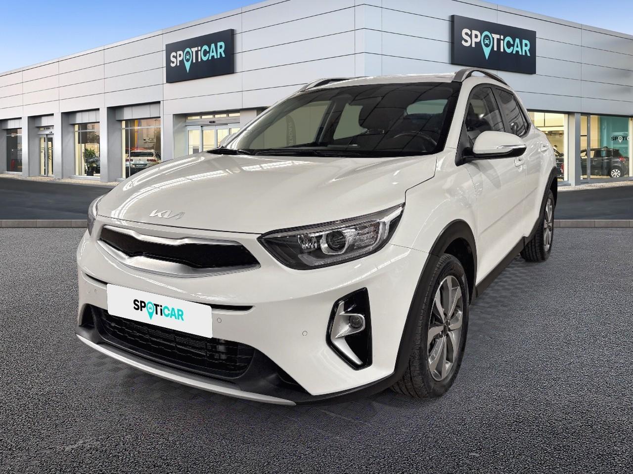 KIA KIA STONIC Ocasión Blanco gasolina 2025