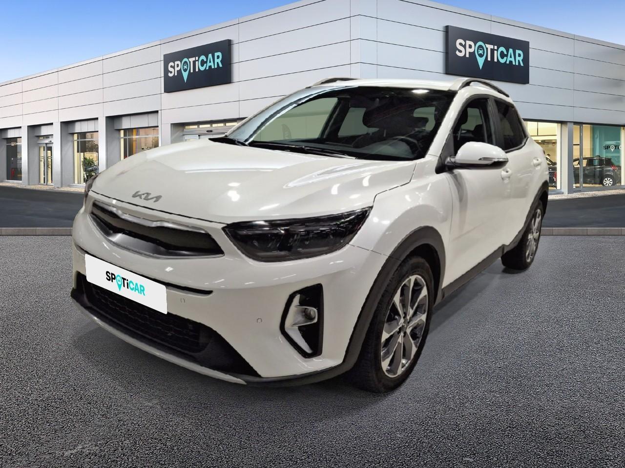 KIA KIA STONIC Ocasión Blanco gasolina 2025