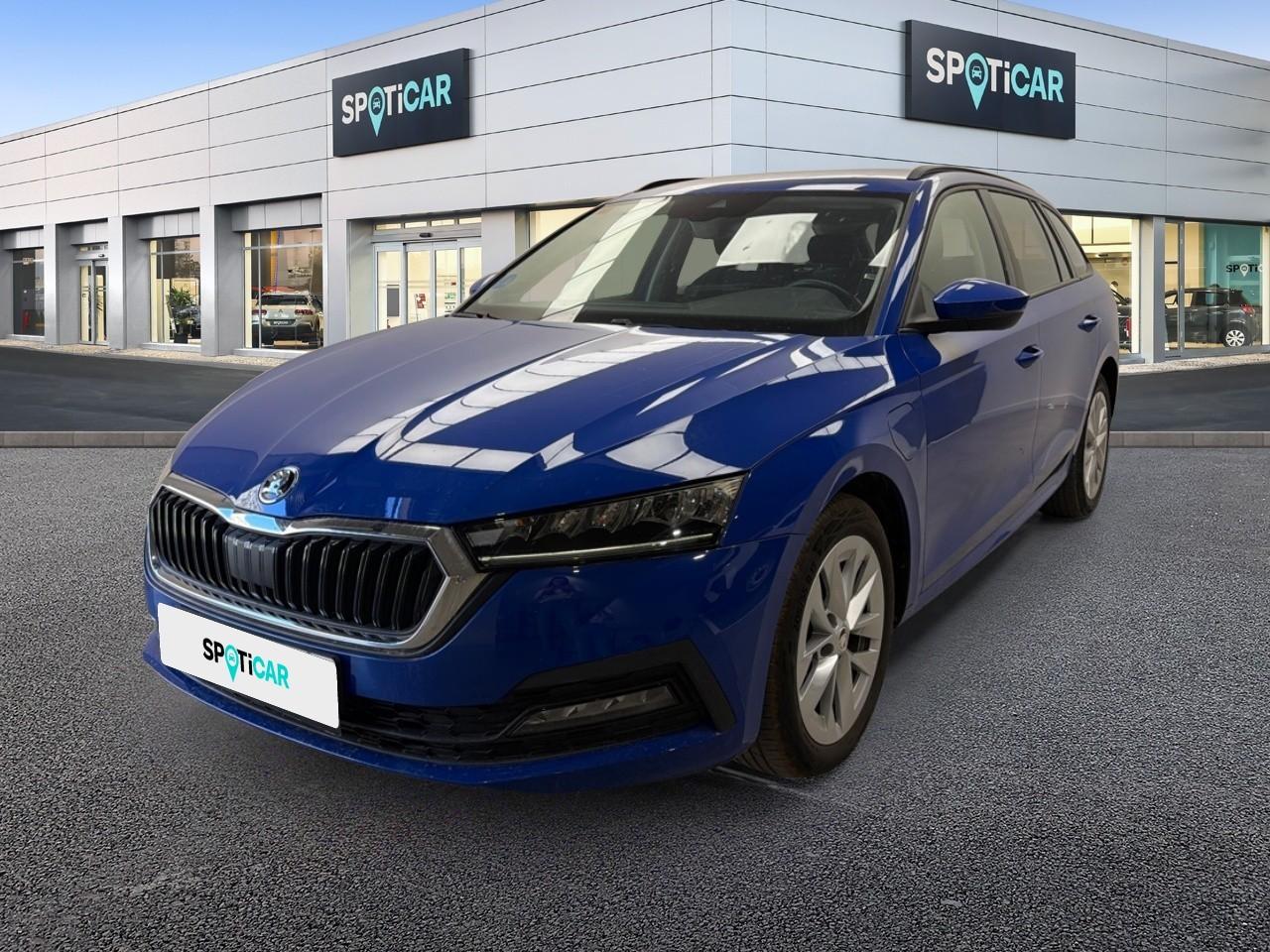 SKODA SKODA OCTAVIA Ocasión Azul eléctrico / gasolina 2022