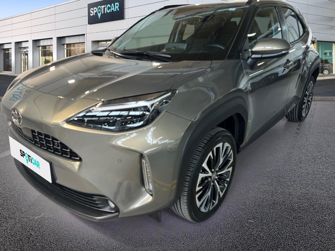 TOYOTA TOYOTA YARIS Ocasión Gris eléctrico / gasolina 2024