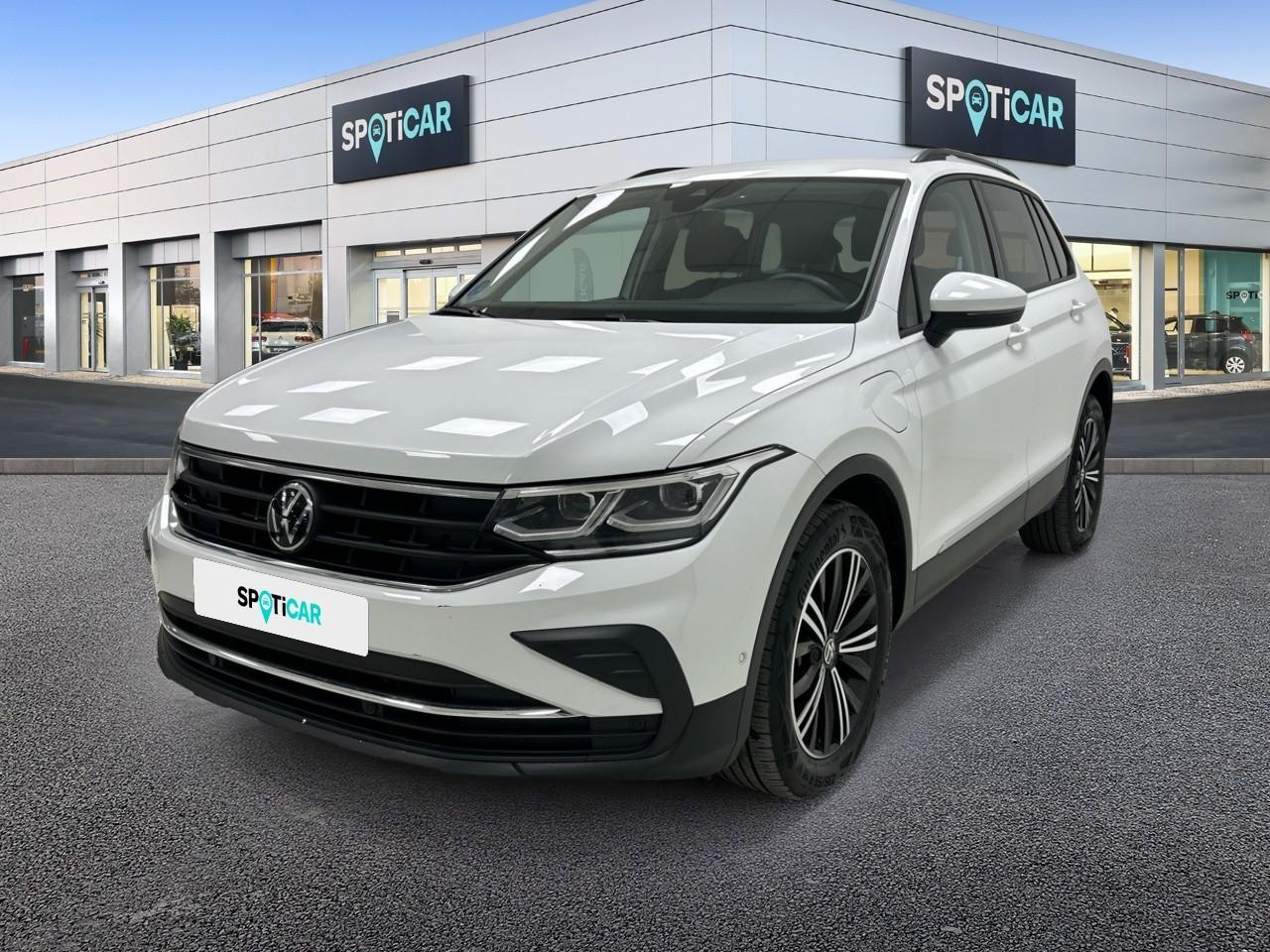 VOLKSWAGEN VOLKSWAGEN TIGUAN Ocasión Negro eléctrico / gasolina 2024