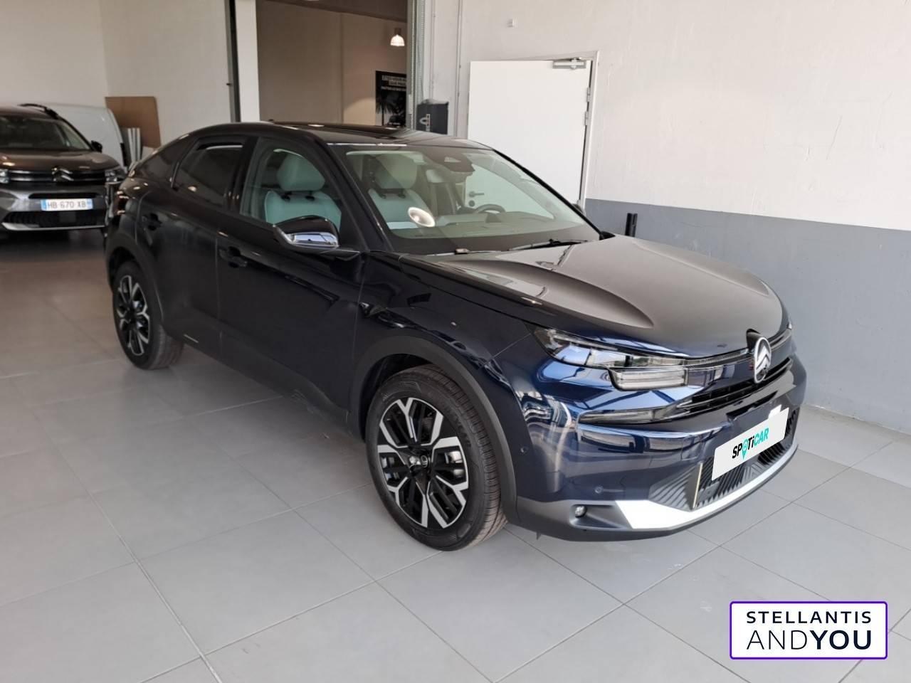 CITROEN CITROEN C4 Occasion Bleu Essence sans plomb 2025