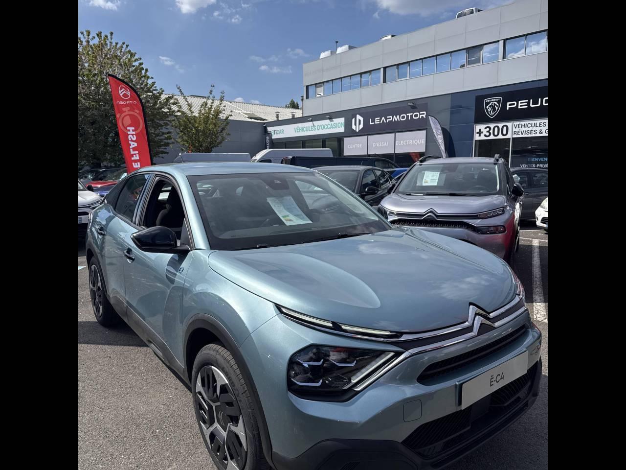 CITROEN CITROEN C4 Occasion Bleu Courant électrique 2024