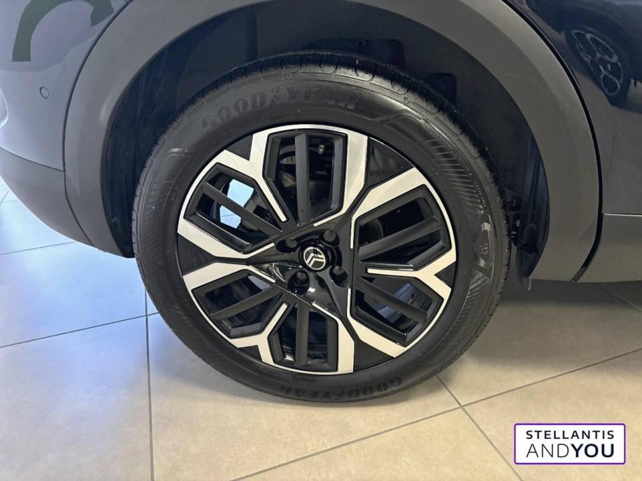 CITROEN CITROEN C4 Occasion Bleu Essence sans plomb 2025