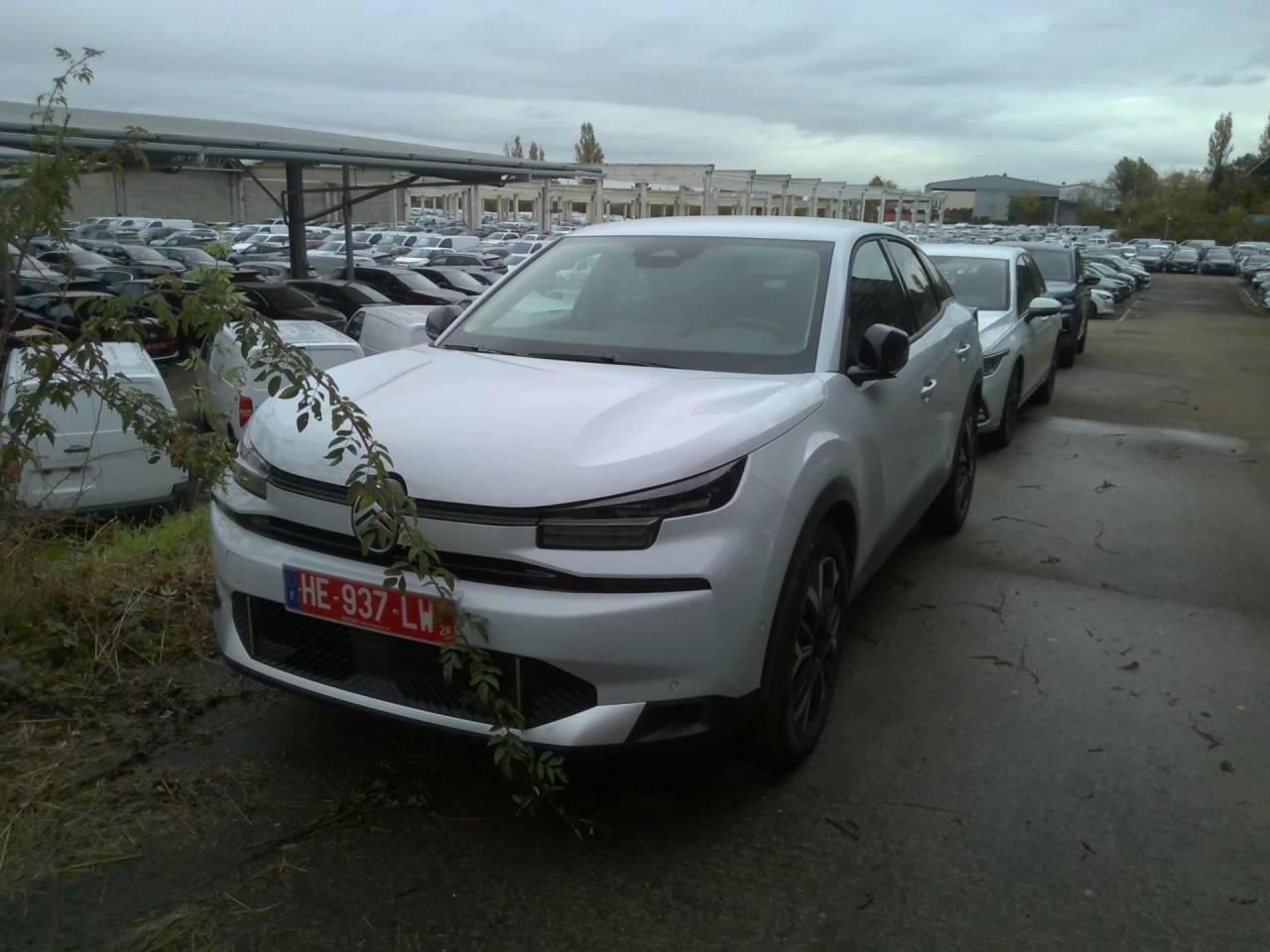 CITROEN CITROEN C4 Occasion Blanc Essence sans plomb 2025