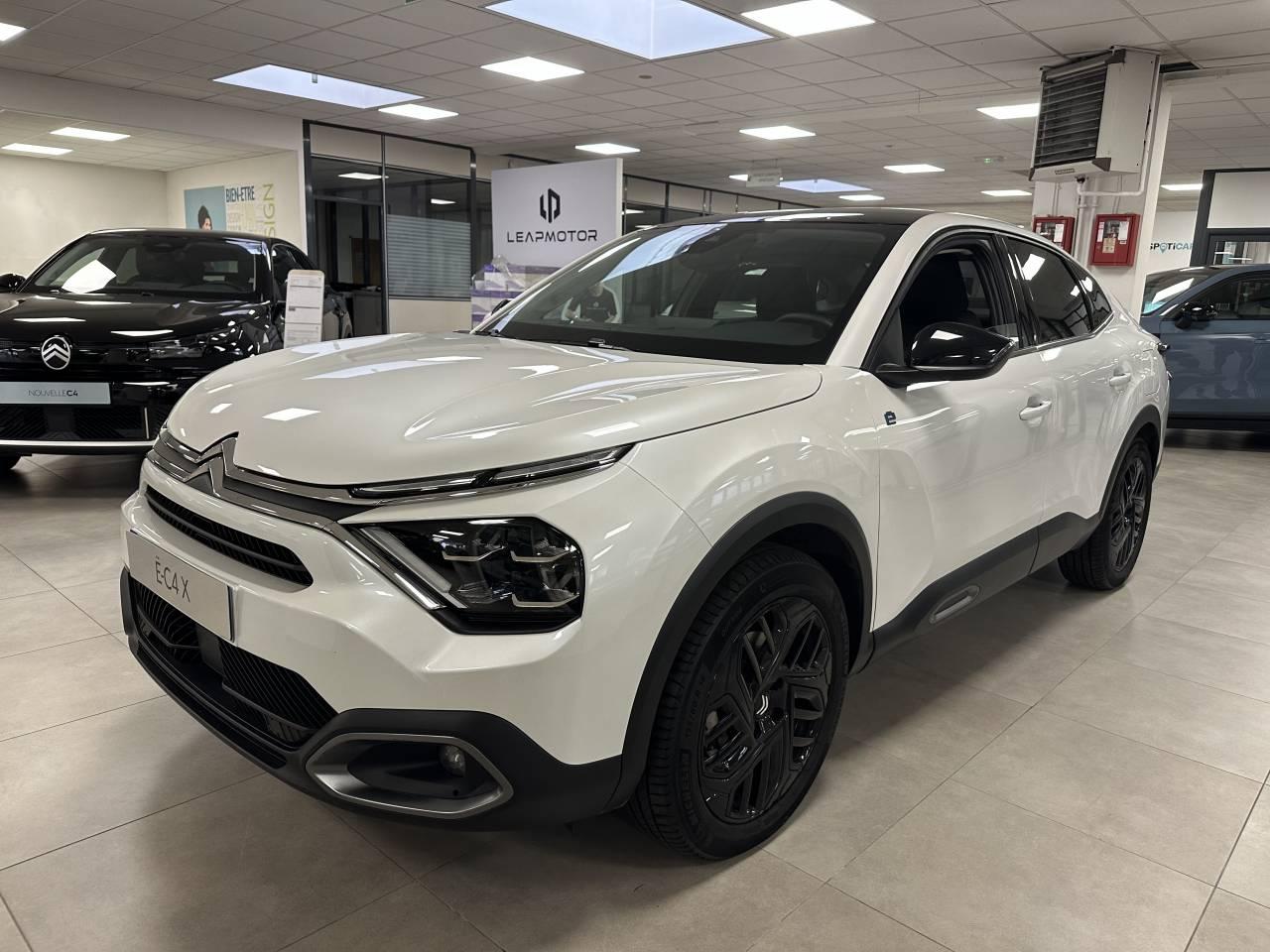 CITROEN CITROEN C4 X Occasion Blanc Courant électrique 2024