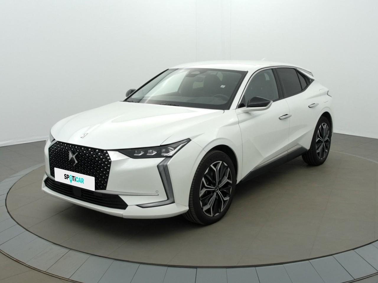 DS DS DS 4 Occasion Blanc Essence / Courant électrique 2024