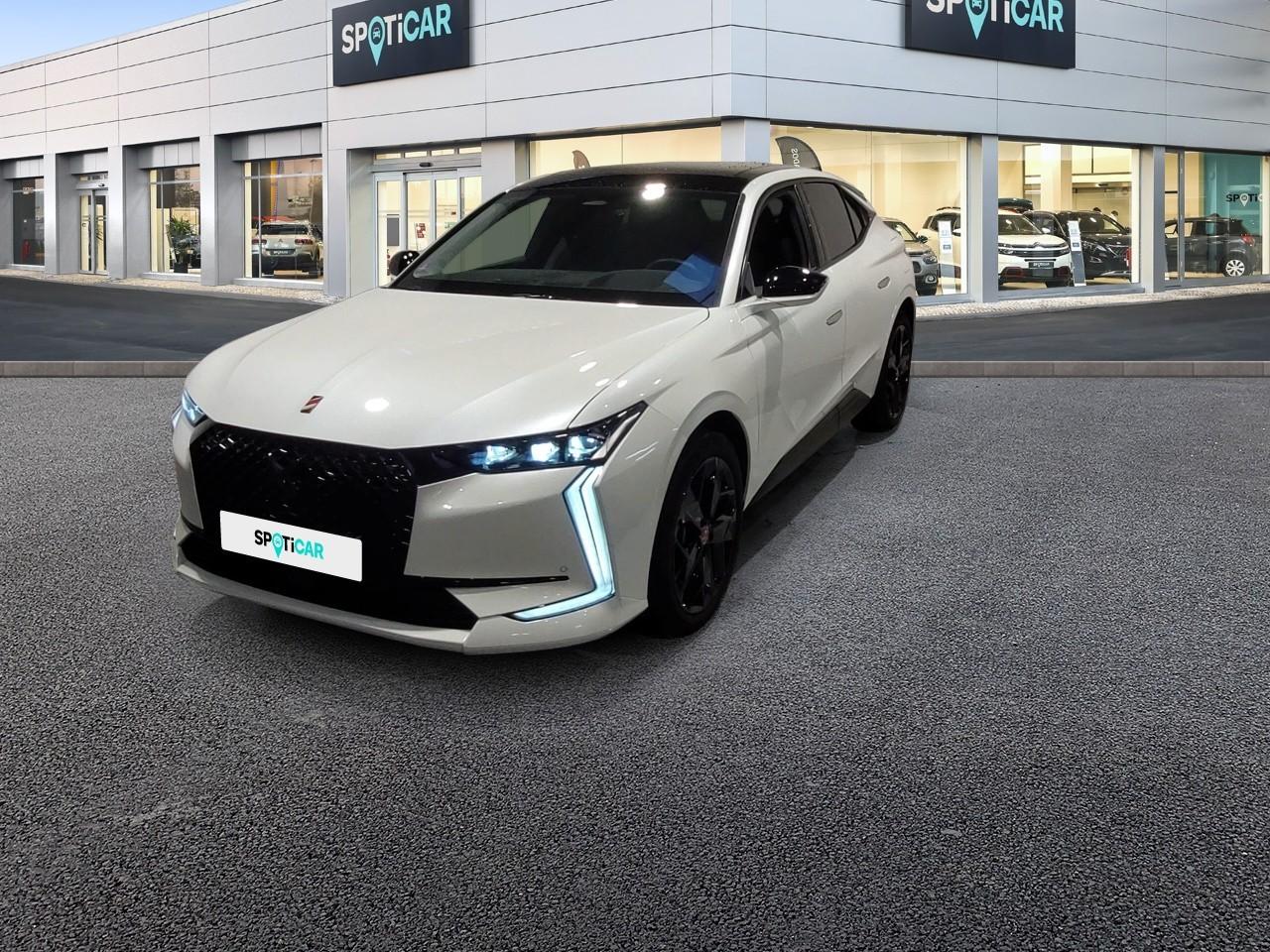 DS DS DS 4 Occasion Blanc Essence / Courant électrique 2024