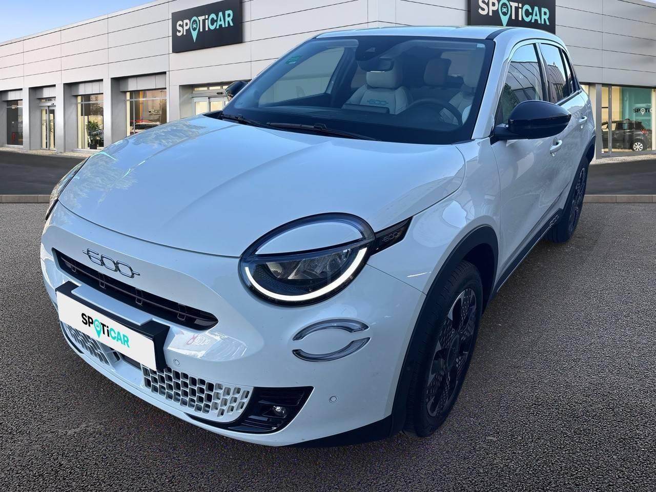 FIAT FIAT 600 Occasion Blanc Essence sans plomb 2025