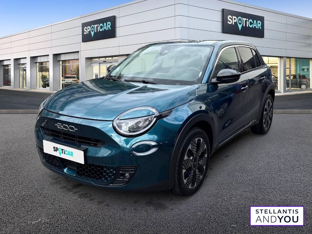 FIAT FIAT 600 Occasion Bleu Essence sans plomb 2025