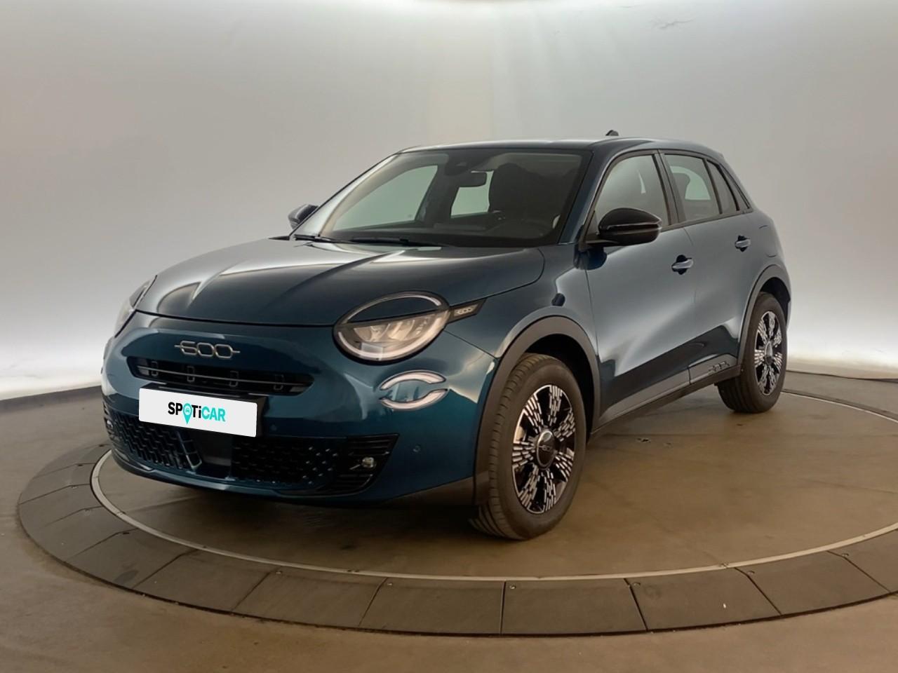 FIAT FIAT 600 Occasion Bleu Essence sans plomb 2025