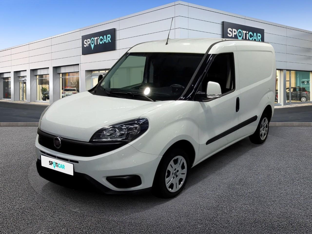 FIAT FIAT DOBLO Occasion Bela pastelna Diesel 2022