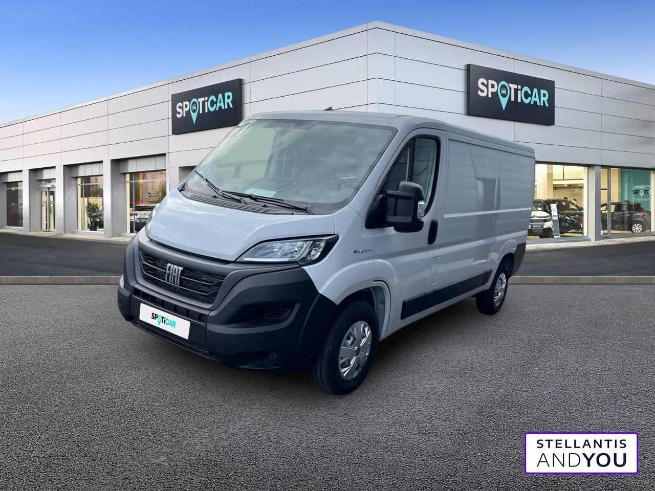 FIAT FIAT DUCATO Occasion Blanc Courant électrique 2023