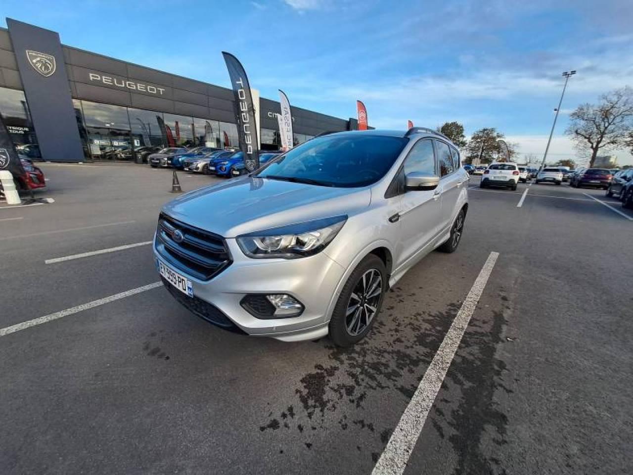FORD FORD KUGA Occasion Moondust Silver (Metallic) Diesel 2018