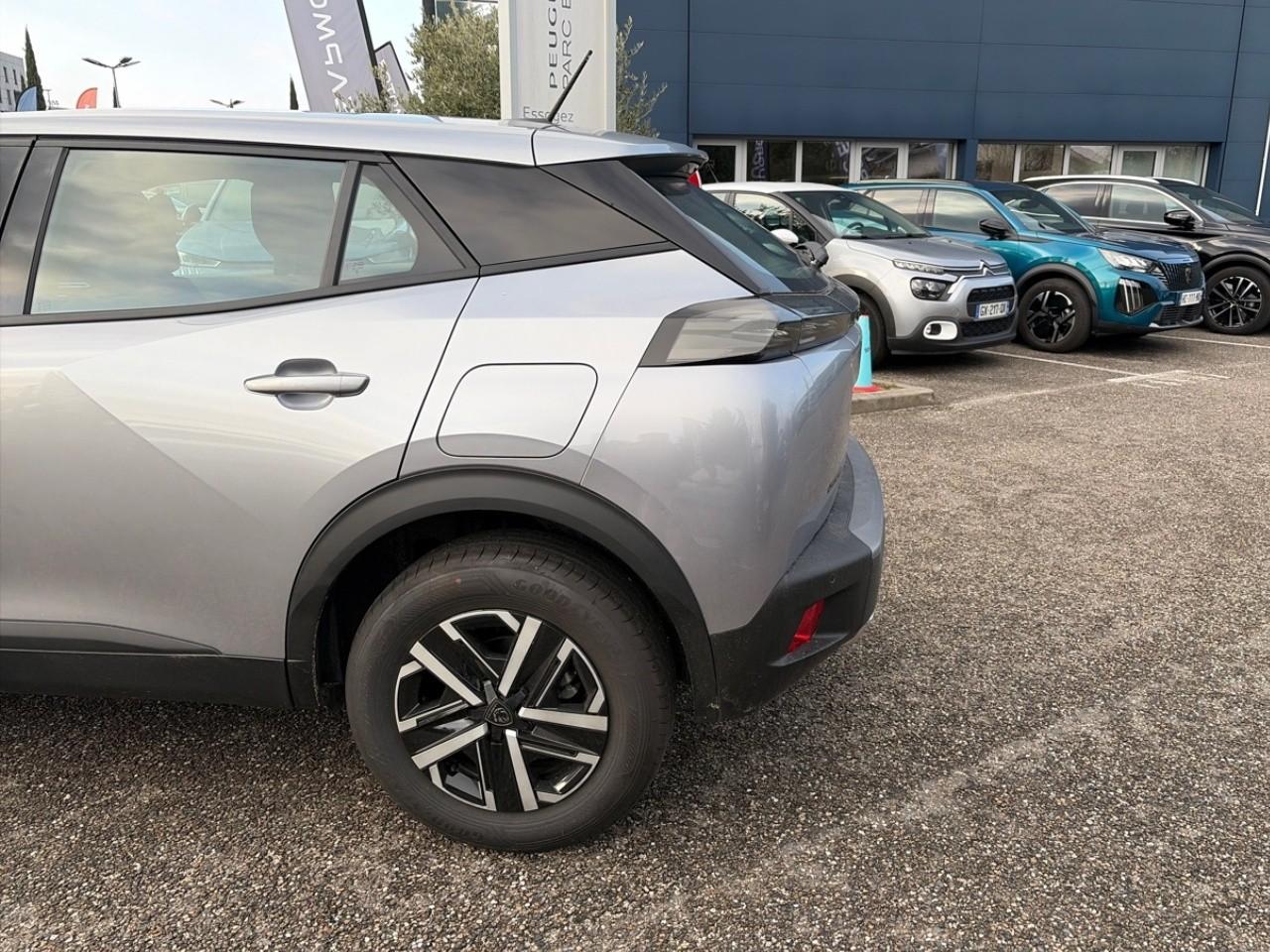 PEUGEOT PEUGEOT 2008 Occasion Gris Essence sans plomb 2025